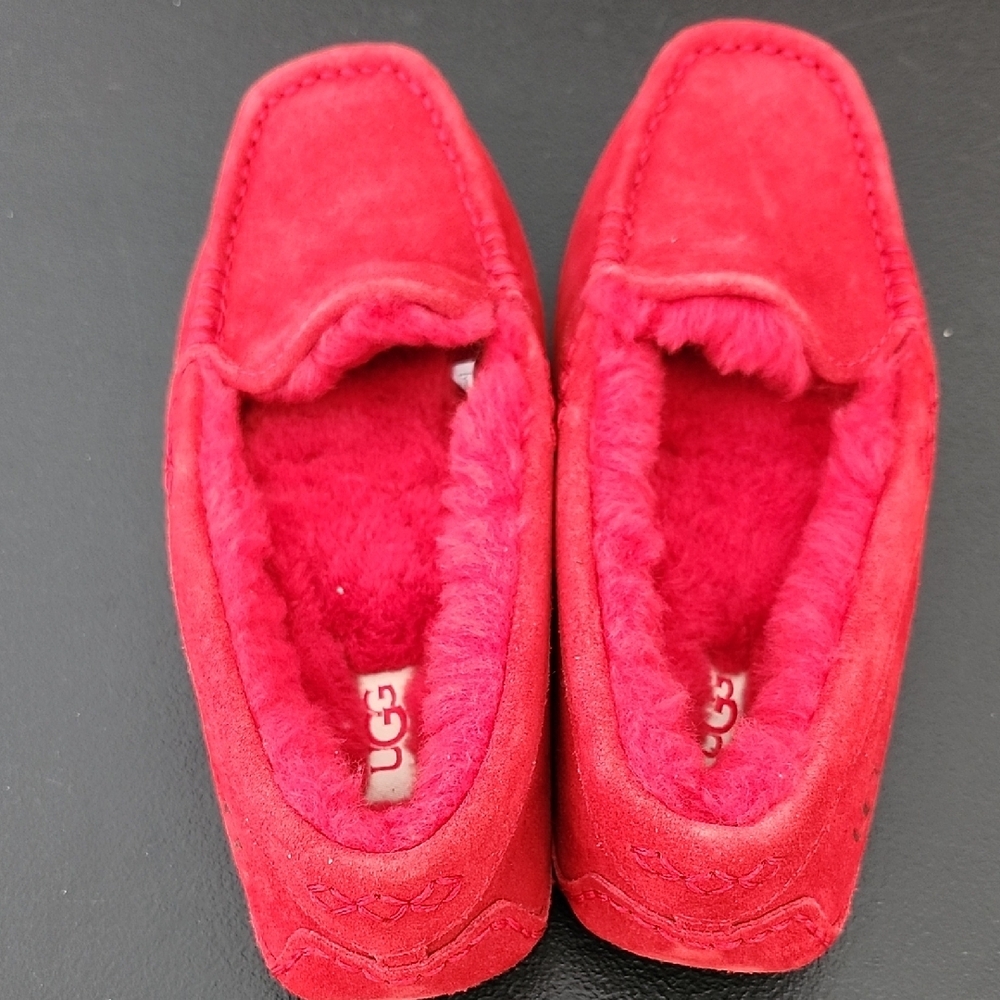 UGG Women's Ansley Moccasin Slippers - Picture 11 of 11